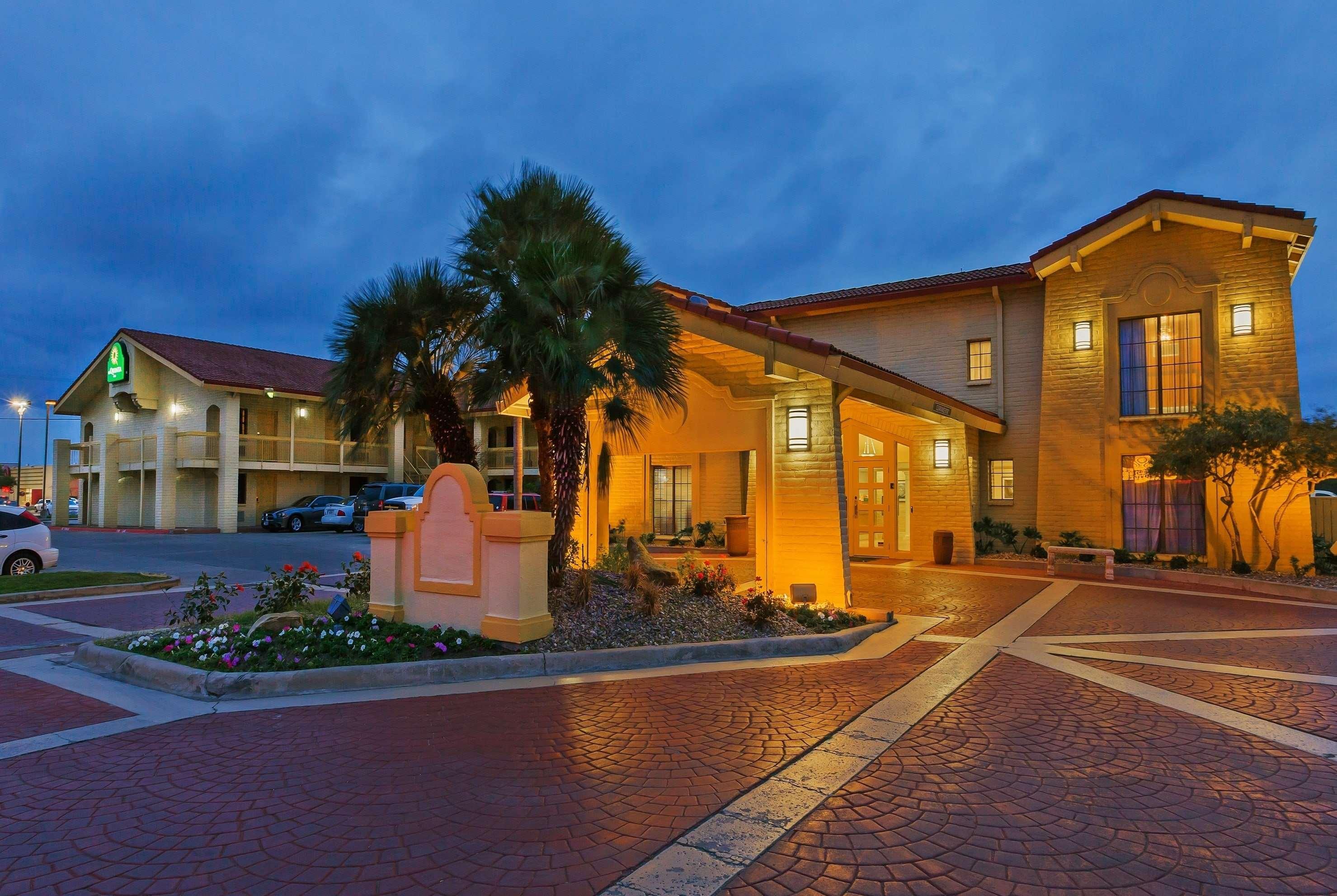 La Quinta Inn By Wyndham Victoria Buitenkant foto