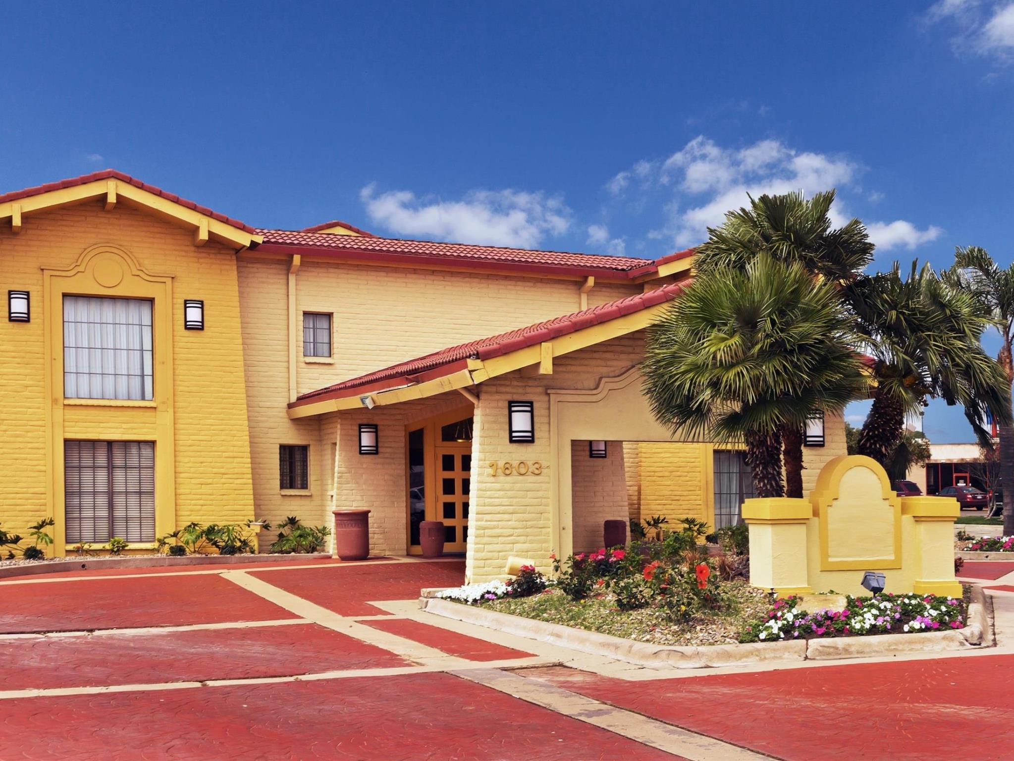 La Quinta Inn By Wyndham Victoria Buitenkant foto