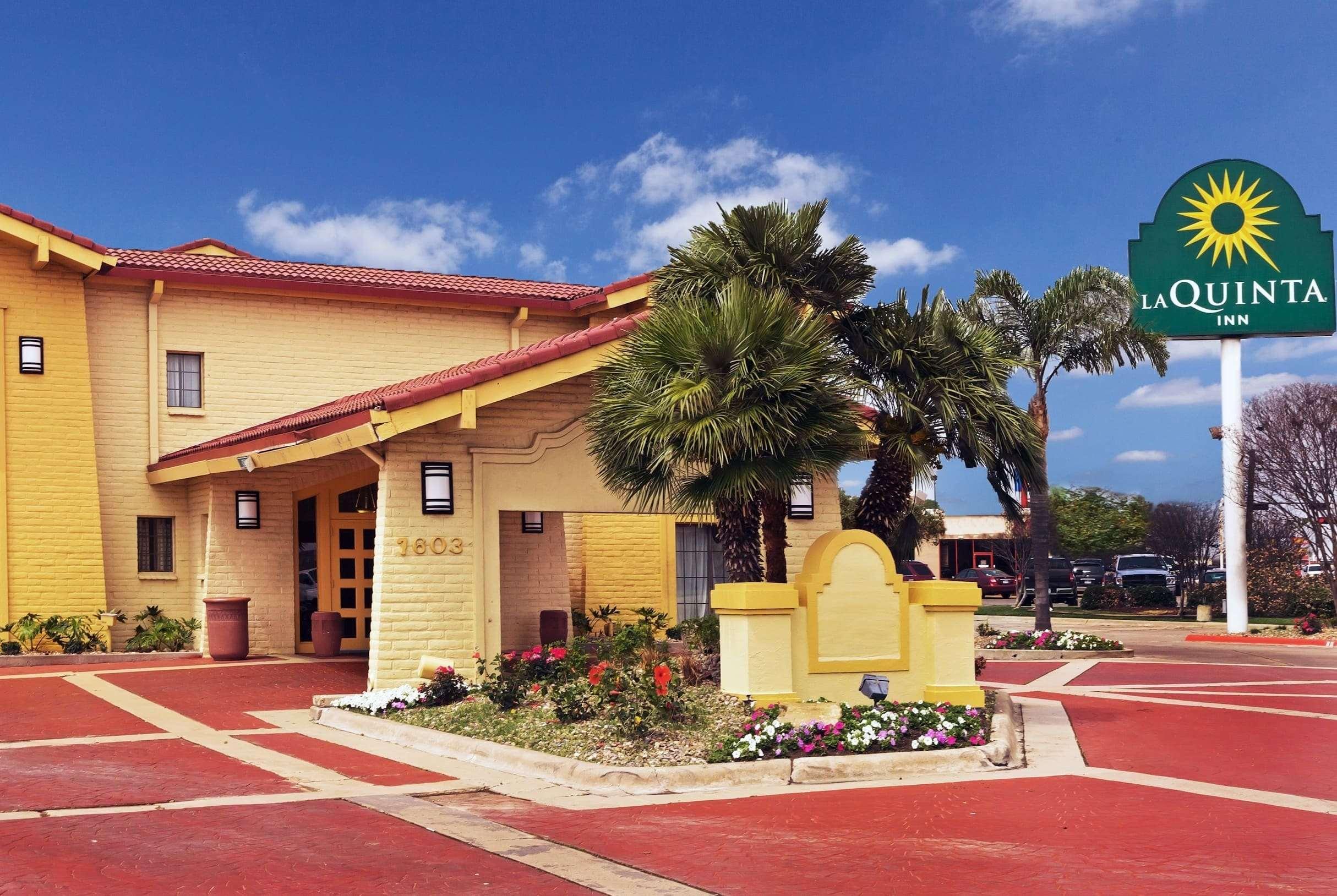 La Quinta Inn By Wyndham Victoria Buitenkant foto
