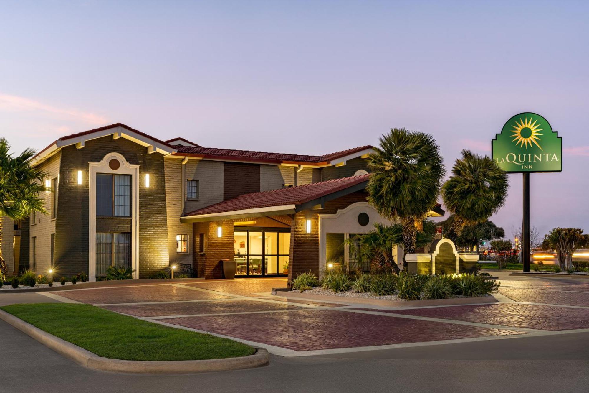 La Quinta Inn By Wyndham Victoria Buitenkant foto