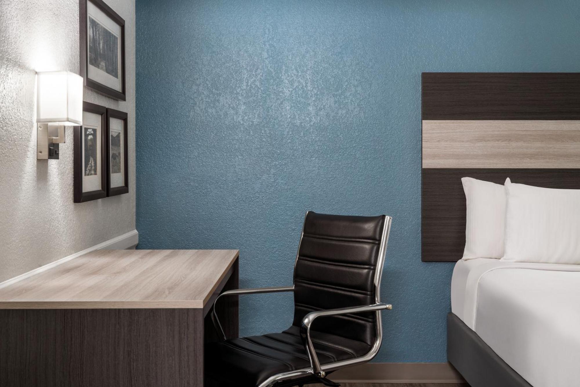 La Quinta Inn By Wyndham Victoria Buitenkant foto