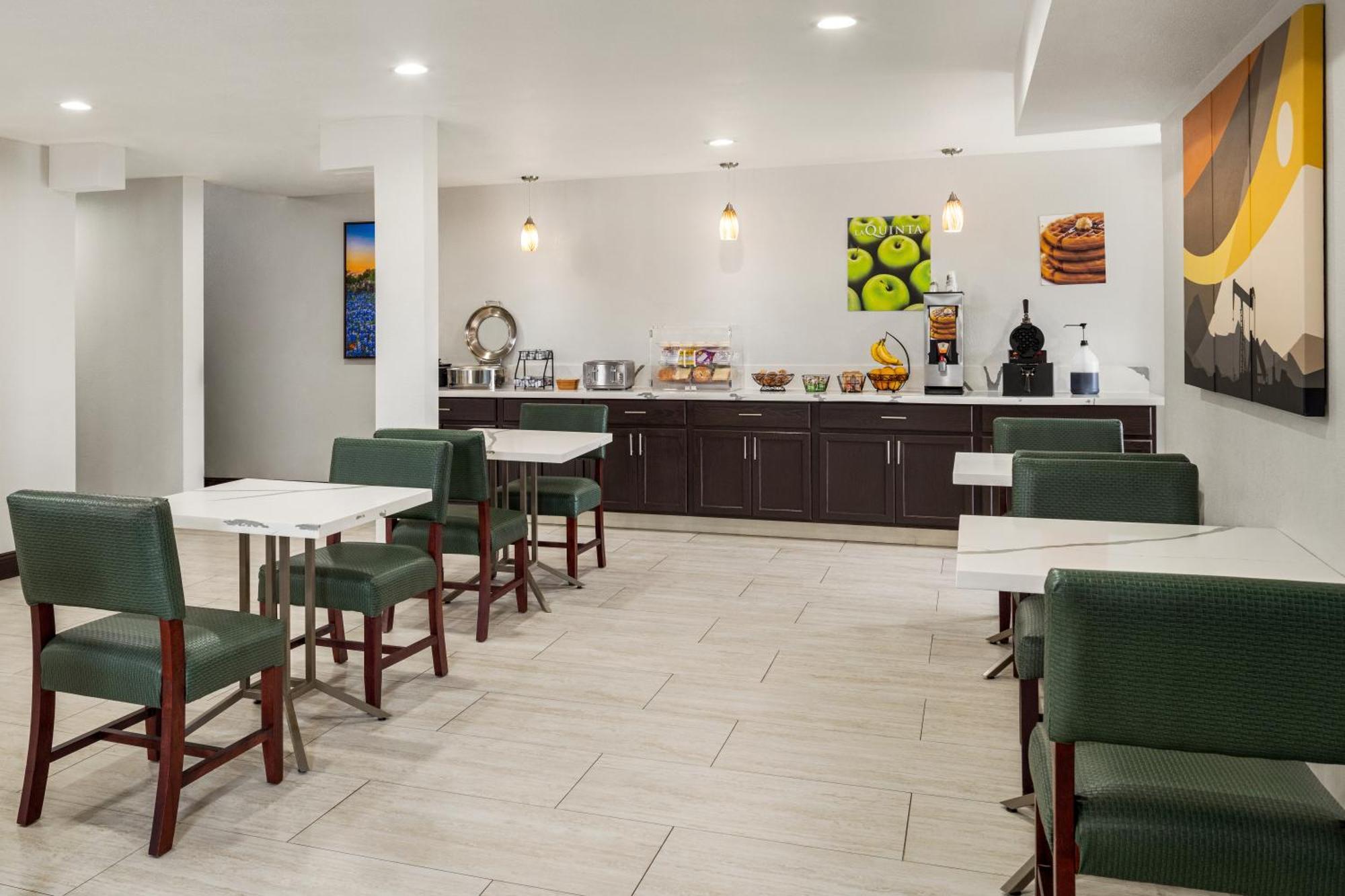 La Quinta Inn By Wyndham Victoria Buitenkant foto